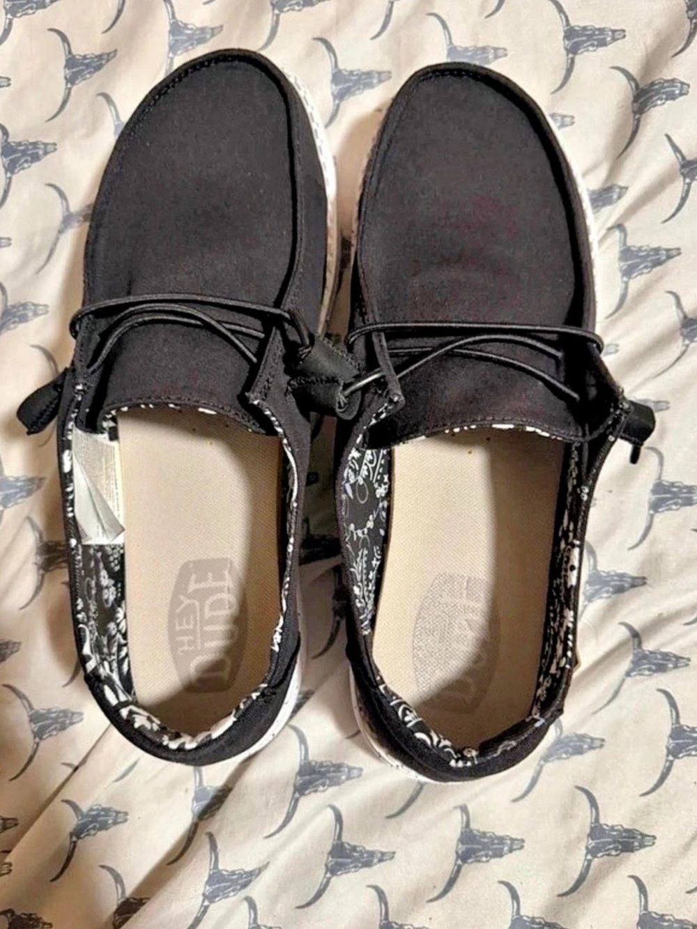HEY DUDE Wally Funk Black Odyssey Black Floral Sneakers US 10 Like New